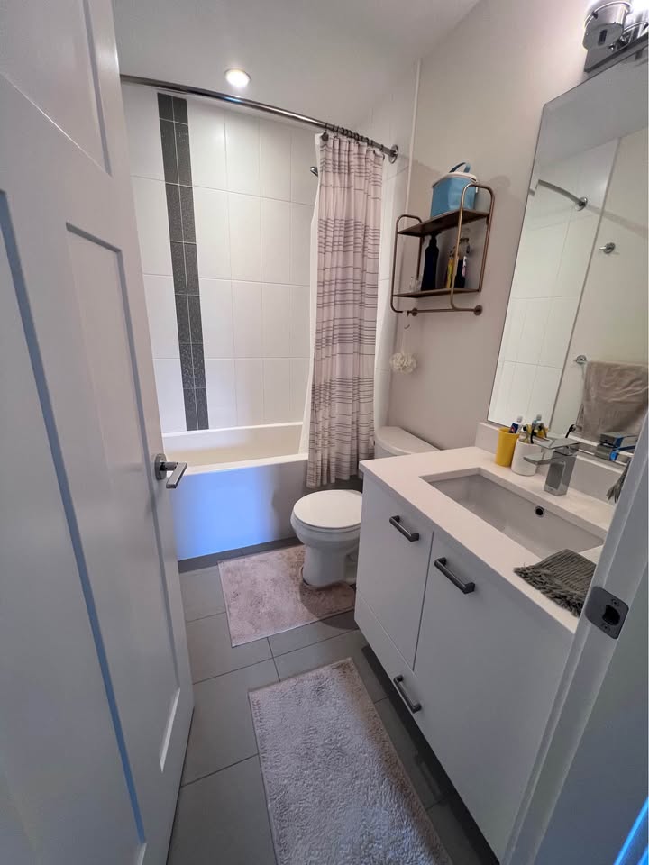 689480848_26770818095907217_3615805904053911487_n 3 Beds 2 Baths – Townhouse