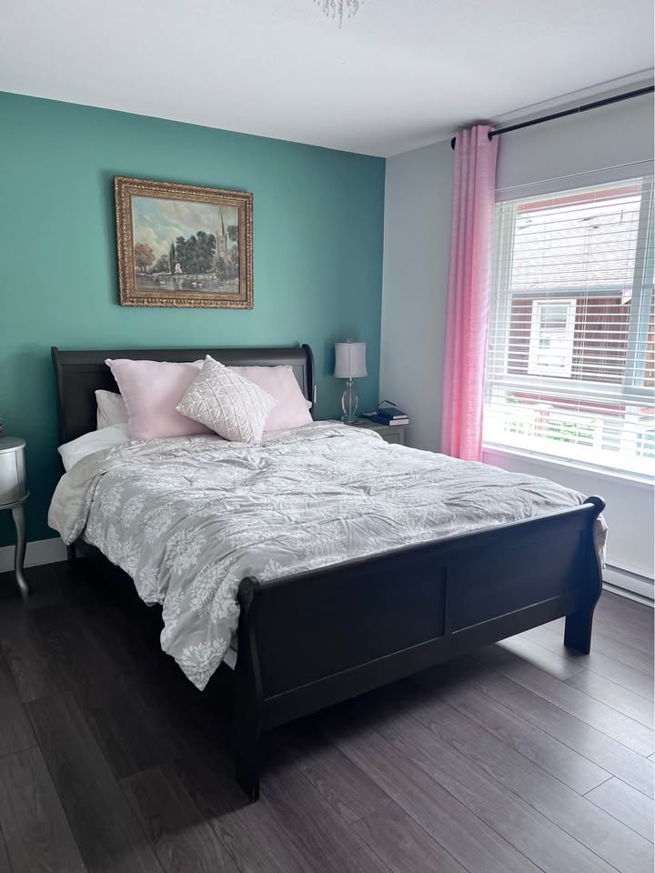 698750791_26770818142573879_6399462854913313158_n 3 Beds 2 Baths – Townhouse