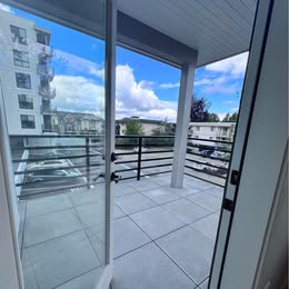 2 bed 2 bath Bright Corner condo