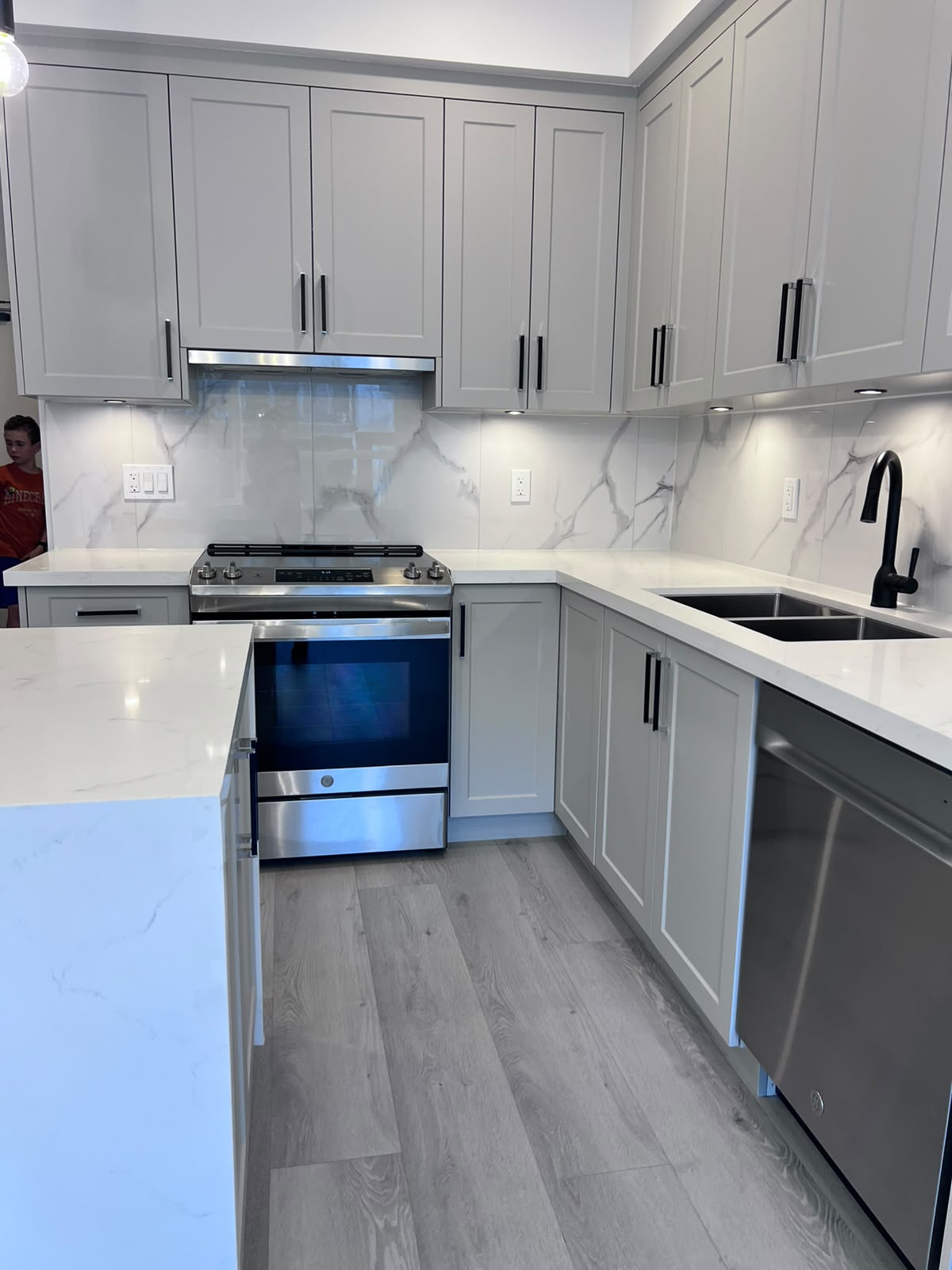 1 bed +Den 1 bath – Apartment