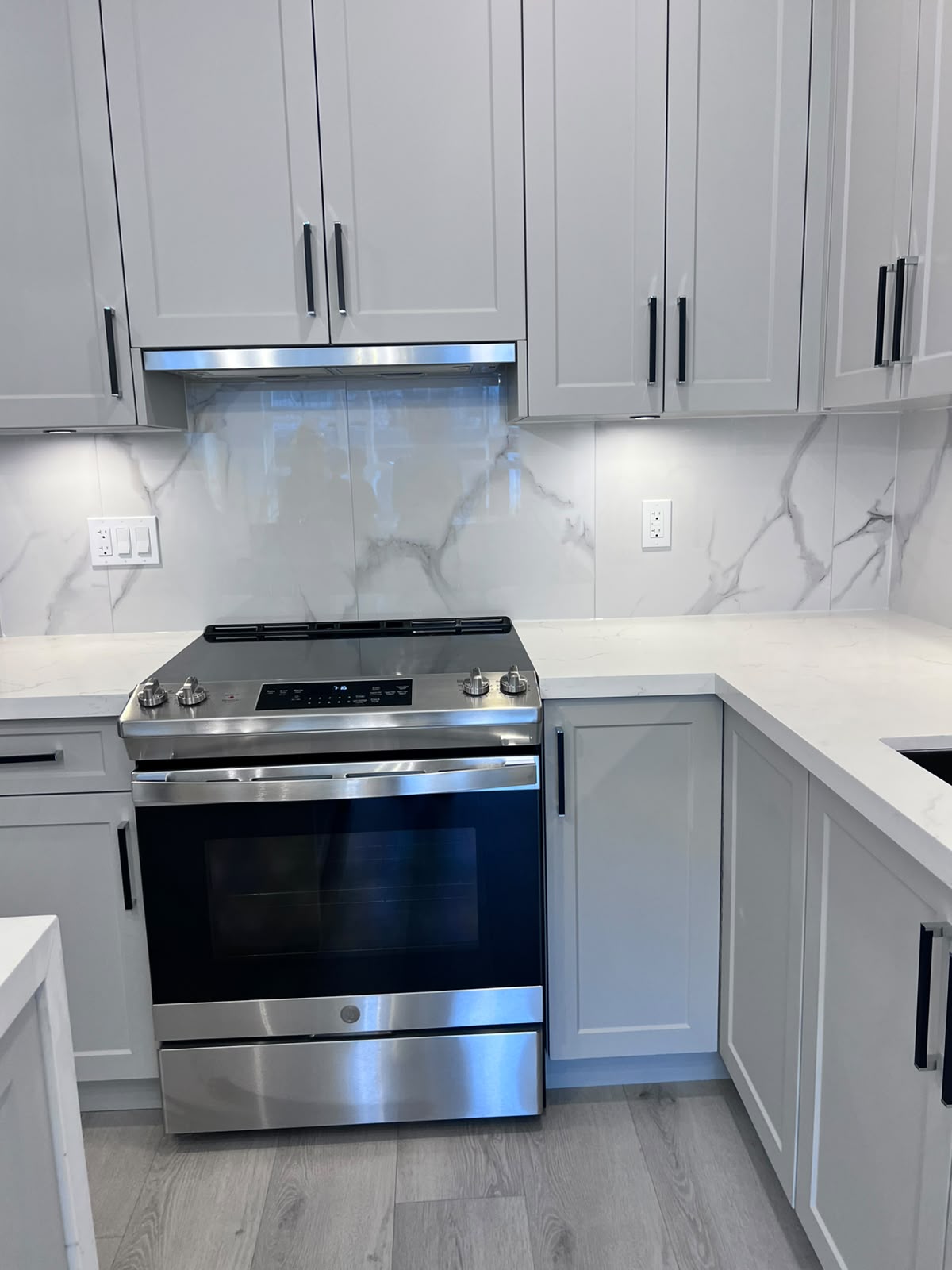 1 bed +Den 1 bath – Apartment