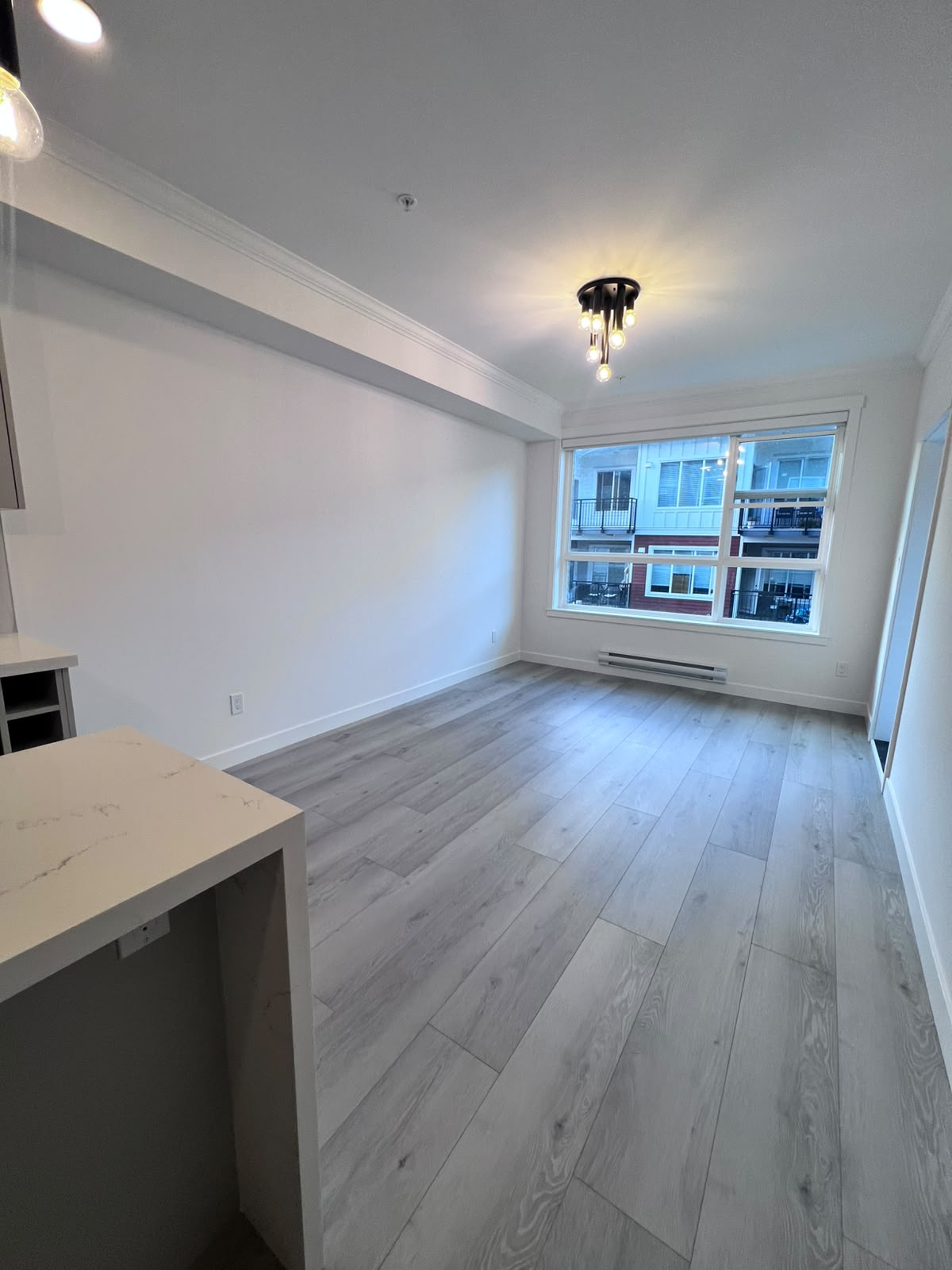 1 bed +Den 1 bath – Apartment